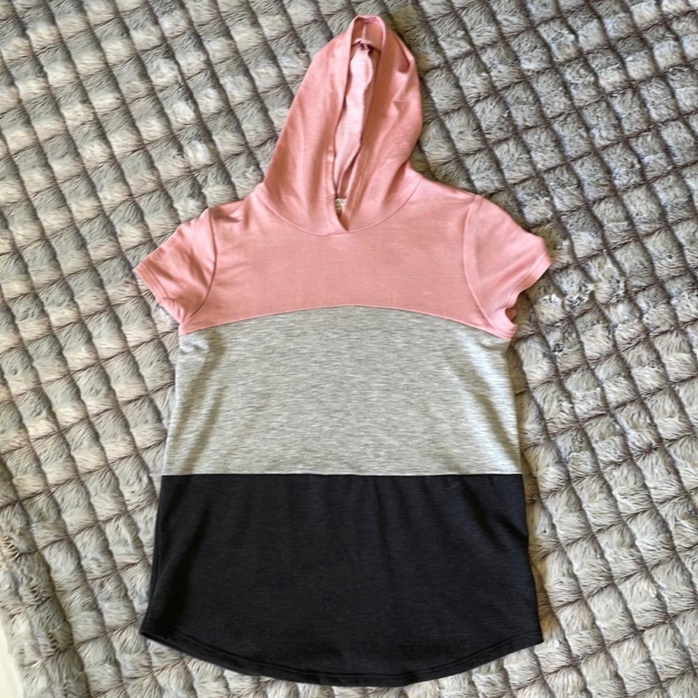 Color block shirt with hood